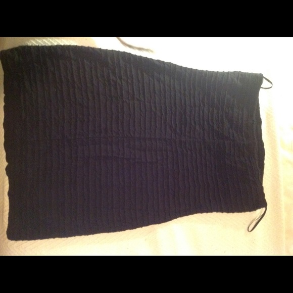 Black dress - Picture 2 of 3